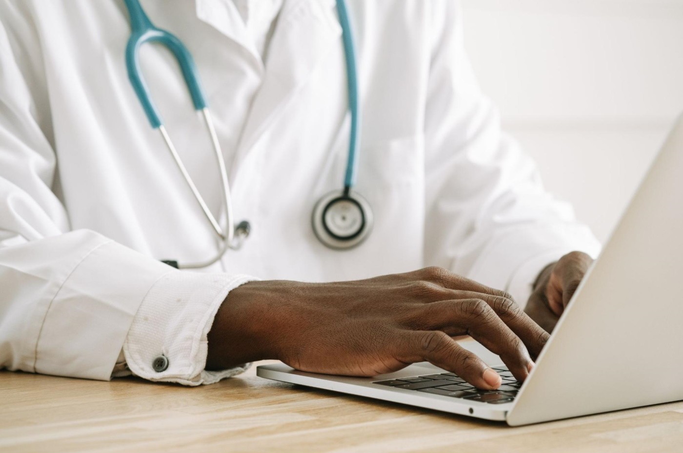 5 HIPAA Compliant Cloud Storage Options for Modern Healthcare Businesses